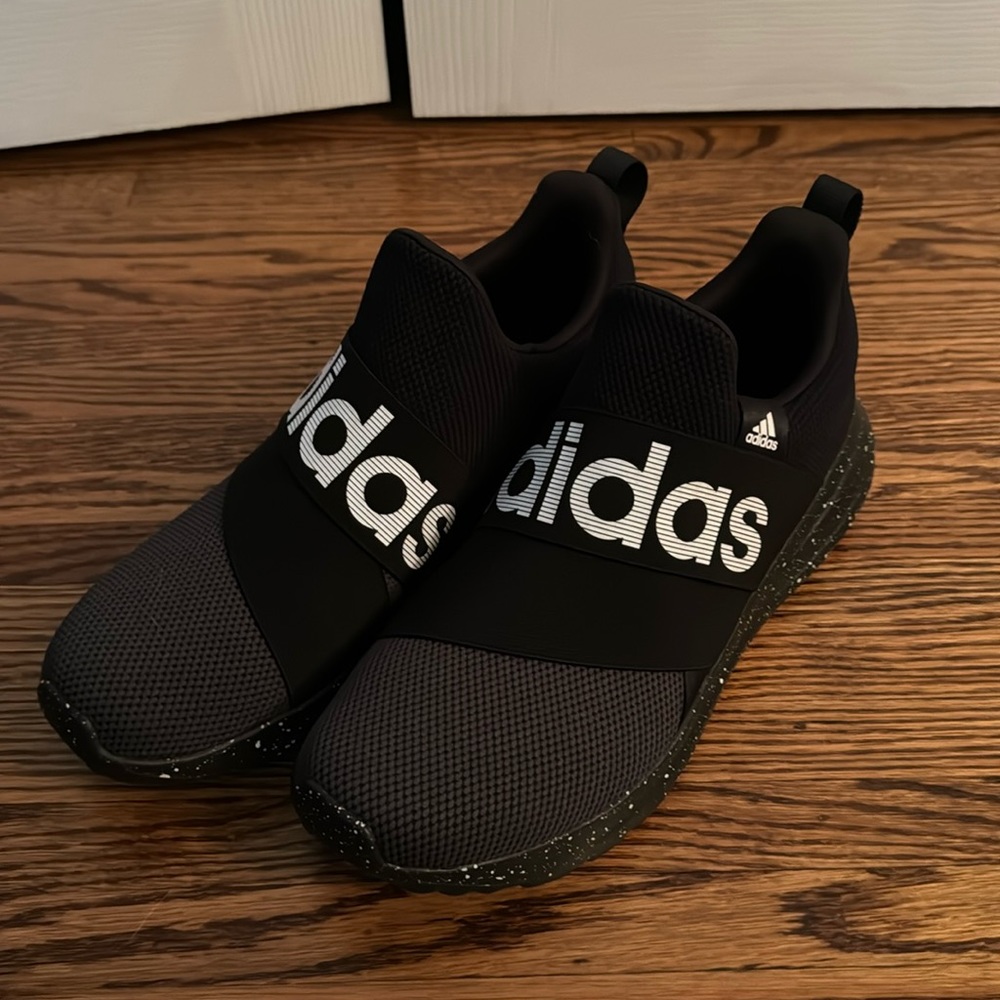 Adidas slip on